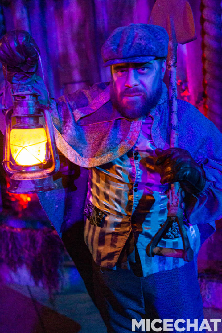 , The Fog Awaits: Your Guide to Knott’s Scary Farm Halloween Haunt 2022!