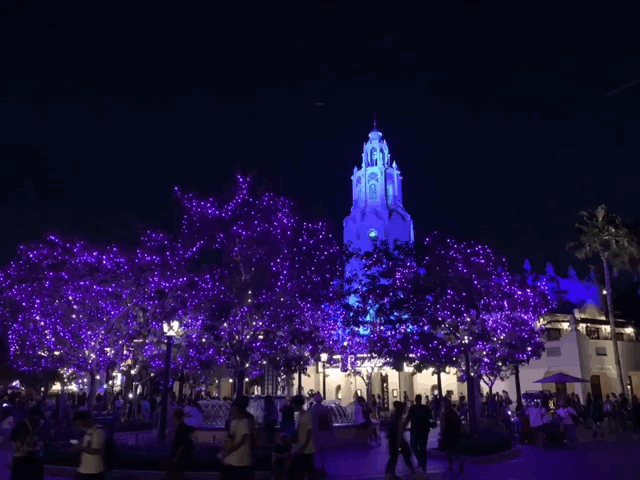 , Disneyland Update – Halloween Screams Into Disneyland