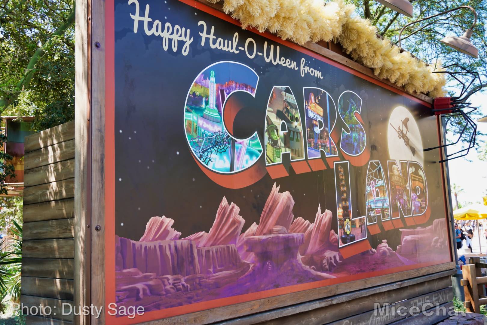 , Disneyland Update &#8211; Halloween Screams Into Disneyland