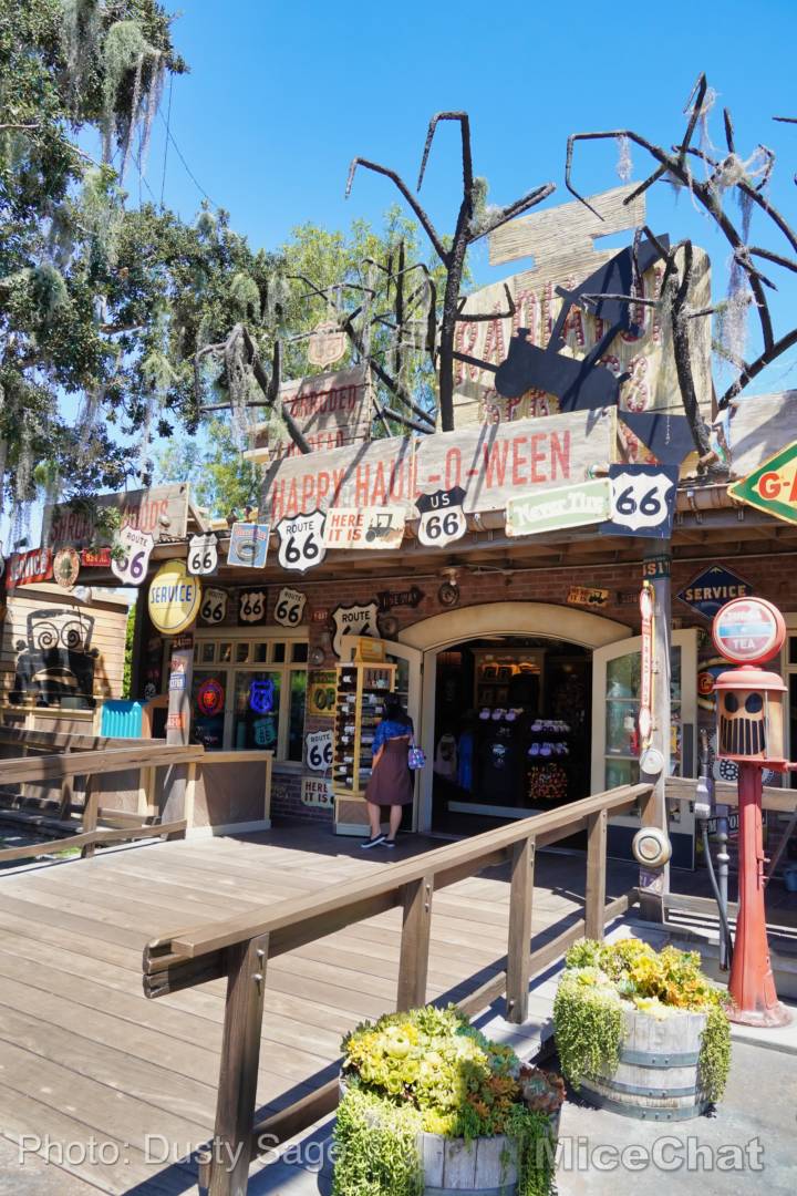 , Disneyland Update &#8211; Halloween Screams Into Disneyland