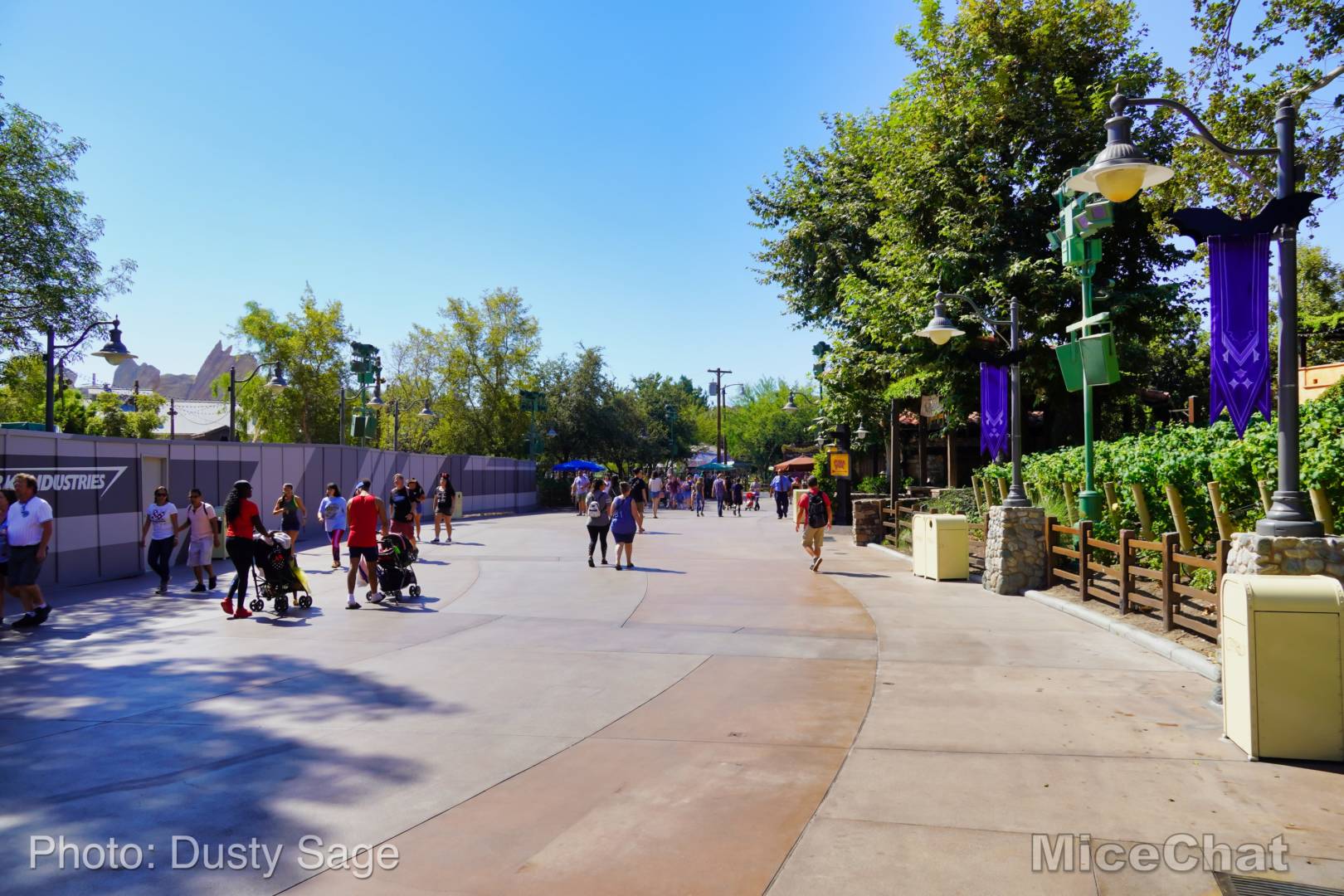 , Disneyland Update – Halloween Screams Into Disneyland