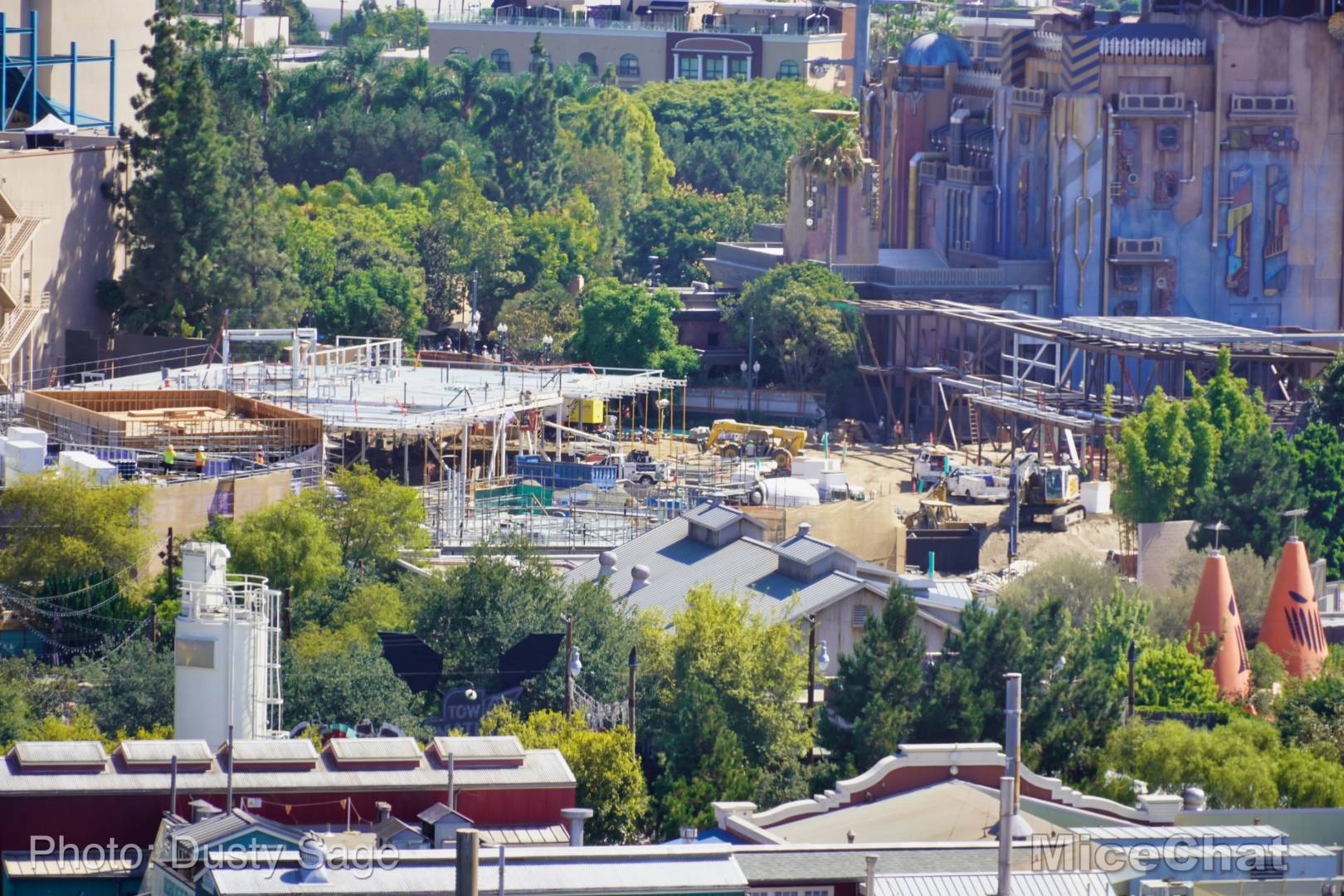 , Disneyland Update – The Bridge to Halloween Town