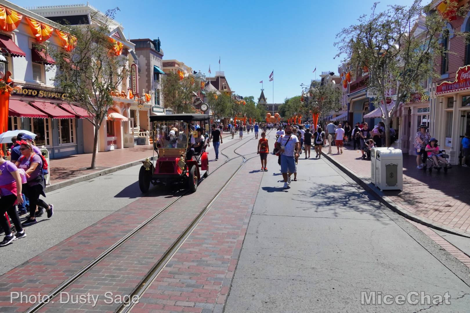 , Disneyland Update &#8211; Halloween Screams Into Disneyland