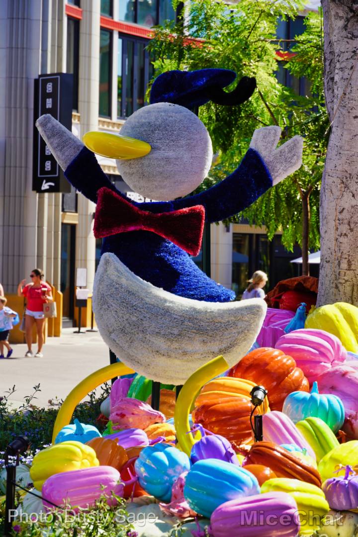 , Disneyland Update – Halloween Screams Into Disneyland