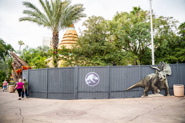 , Dateline Universal Orlando: A Tale of Bees and Dinosaurs