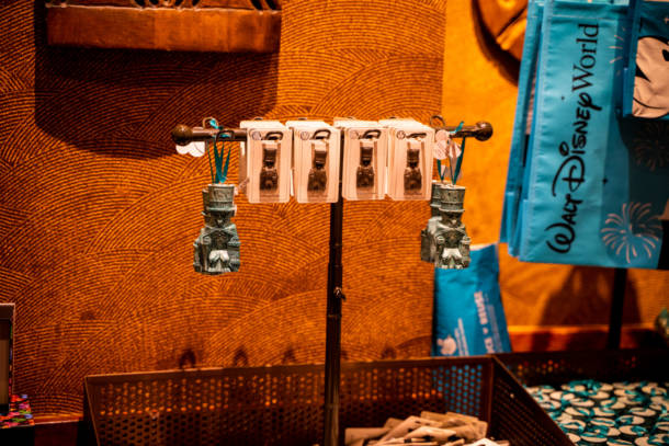 , Hatbox Ghost Materializes at Trader Sam’s Grog Grotto in Walt Disney World