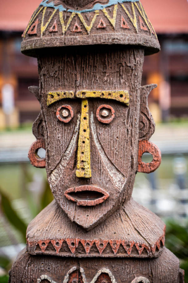 , Hatbox Ghost Materializes at Trader Sam&#8217;s Grog Grotto in Walt Disney World