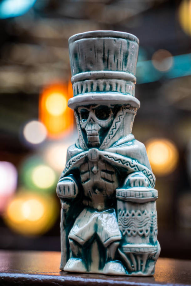 , Hatbox Ghost Materializes at Trader Sam’s Grog Grotto in Walt Disney World