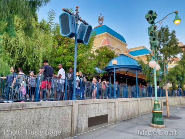 , Disneyland Update – Packed! Huge Crowds Return to Disneyland