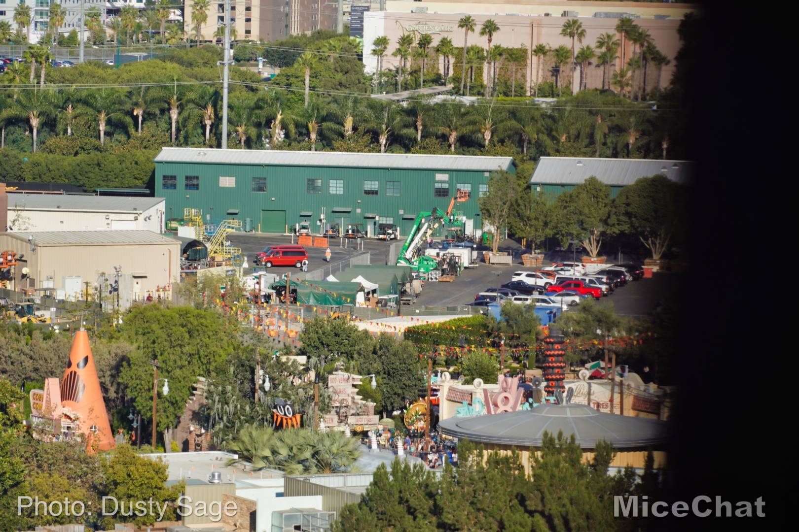 , Disneyland Update: Construction-O-Ween in the Parks