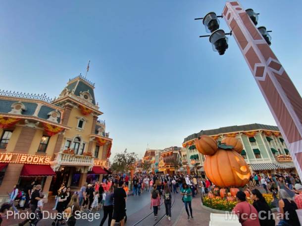 , Disneyland Update &#8211; Packed! Huge Crowds Return to Disneyland