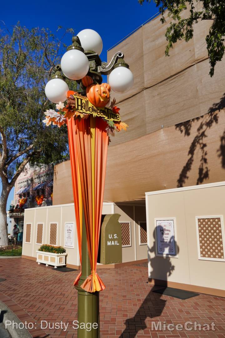 , Disneyland Update: Construction-O-Ween in the Parks