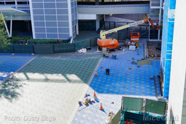 , Disneyland Update – Packed! Huge Crowds Return to Disneyland