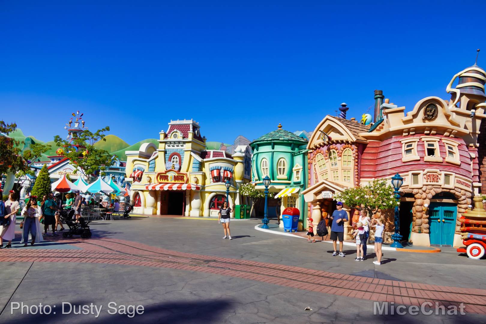 , Disneyland Update: Construction-O-Ween in the Parks