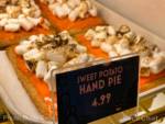 Disneyland-News-treat-halloween-hand-pie