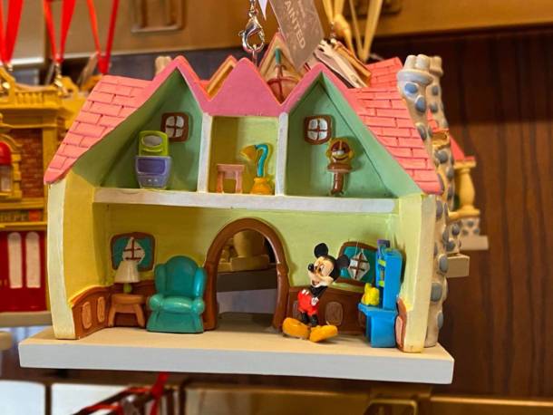 Parks Merchandise, Holidays Collide as Disneyland’s First Winter Merchandise Begins to Appear