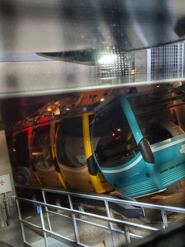 Skyliner, Skyliner Crash at Walt Disney World Leaves Guests Stranded