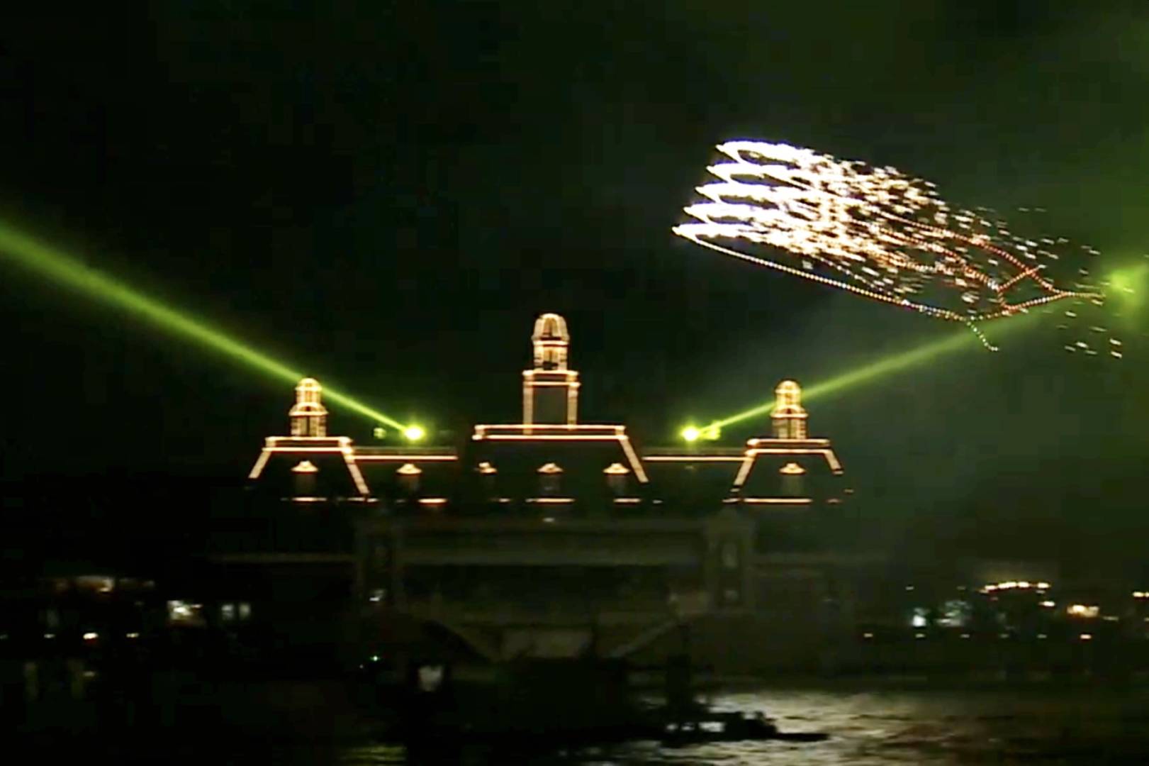 Epcot Forever, Epcot Forever Nightly Spectacular Ignites Nostalgia