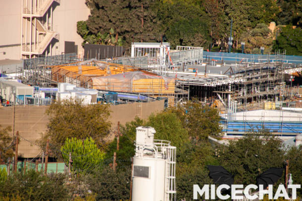 , Disneyland Update &#8211; Charging More &#038; Turning On The Holidays