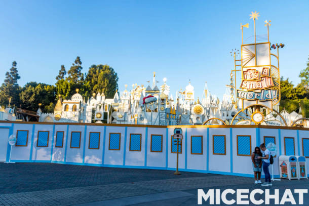 , Disneyland Update &#8211; Charging More &#038; Turning On The Holidays
