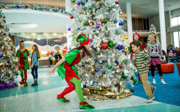 Universal Orlando Christmas, Universal Orlando Readies Holiday Mischief and Magic