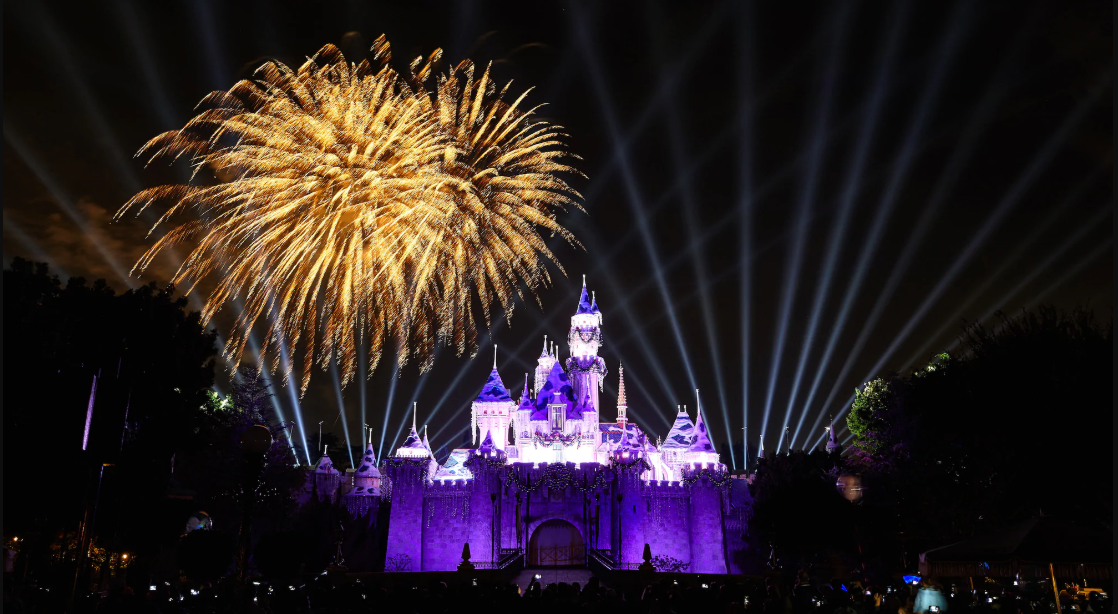 Disneyland Fireworks, &#8220;A Kiss Goodnight,&#8221; An Explosive Look at Disneyland Fireworks History!