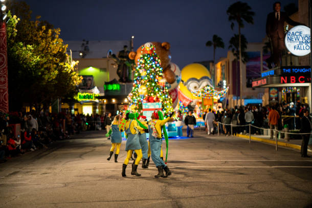 , Universal Orlando Rings in the Holidays with Macy&#8217;s Parade, Grinchmas, and Potter