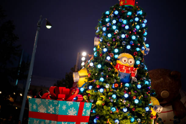 , Universal Orlando Rings in the Holidays with Macy&#8217;s Parade, Grinchmas, and Potter
