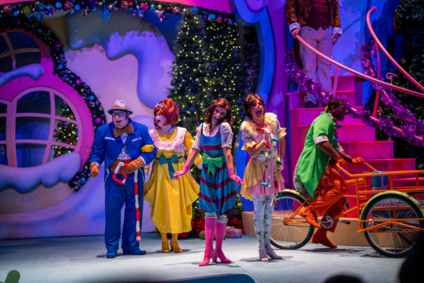 , Universal Orlando Rings in the Holidays with Macy&#8217;s Parade, Grinchmas, and Potter