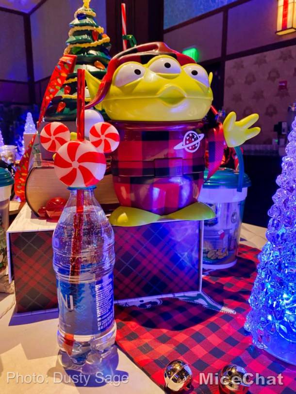 , Disneyland Update: Treehouse Troubles, Christmas Crush & Cast Member Cheap-out