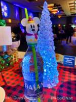Disneyland-News-Christmas-Treats-Sipper-mickey-straw