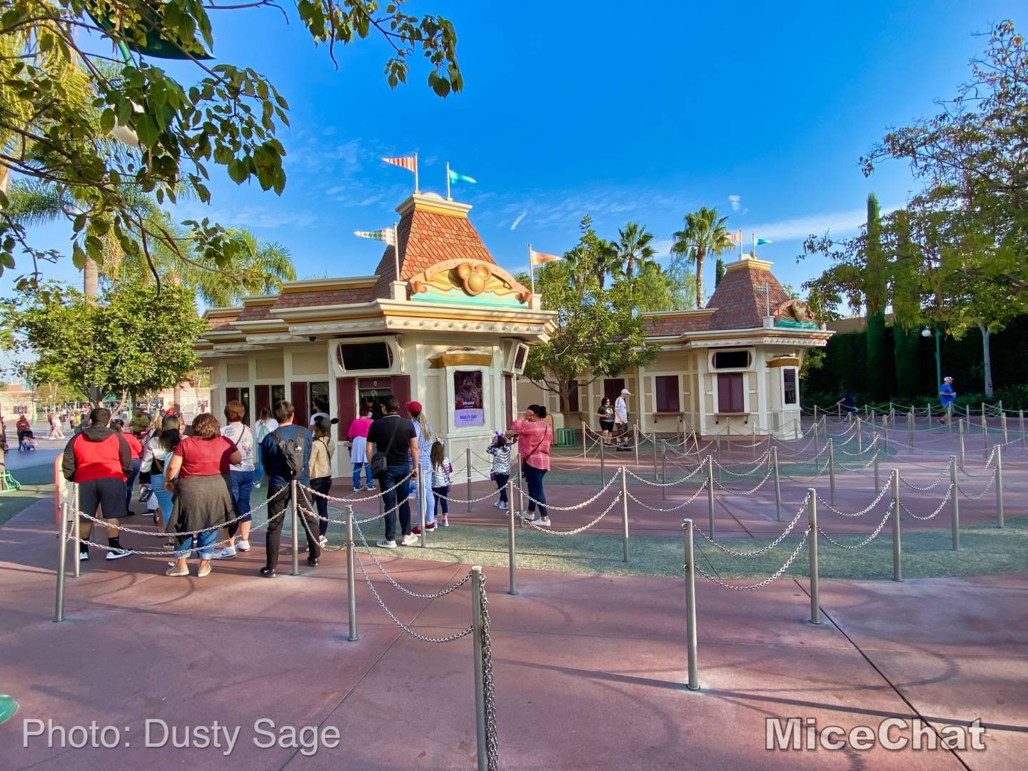 , Disneyland Update:  Holiday Presto Chango &#8211; Everything New is Old Again