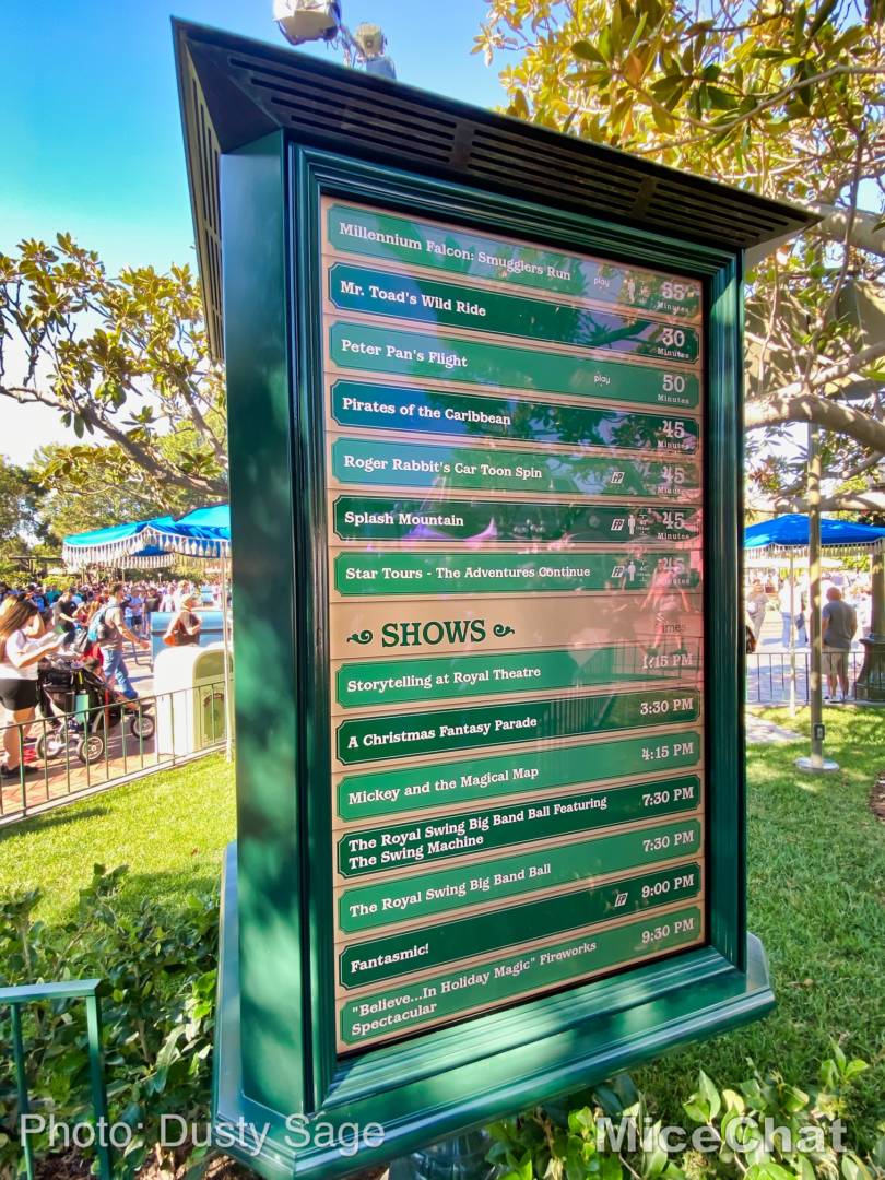 , Disneyland Update: Treehouse Troubles,  Christmas Crush & Cast Member Cheap-out