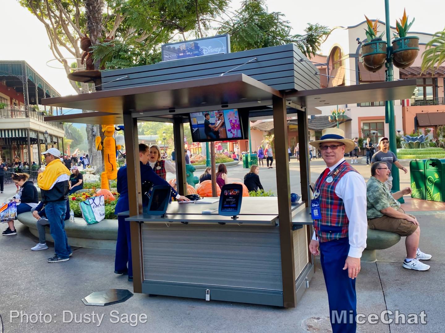 , Disneyland Update:  Holiday Presto Chango &#8211; Everything New is Old Again