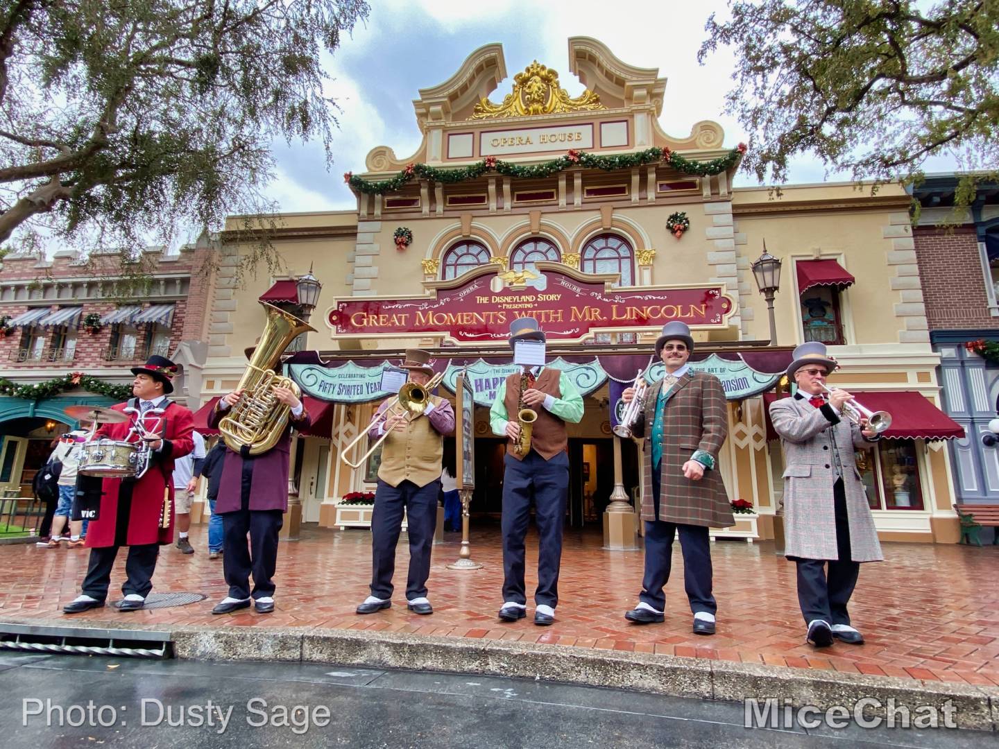 , Disneyland Update – Avengers, Fireworks, Staffing & Crowds!