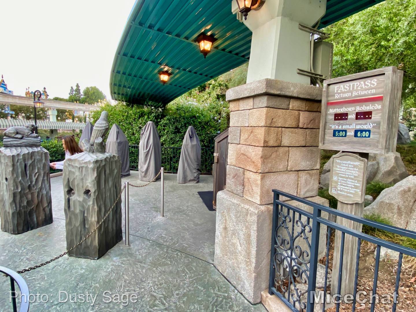 , Disneyland Update: Holiday Presto Chango – Everything New is Old Again