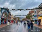 Disneyland-News-Rain-Main-Street-center