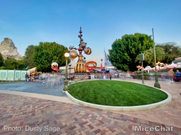 , Tomorrowland: New Entry Revealed, Theater Troubles, Synergy Strikes