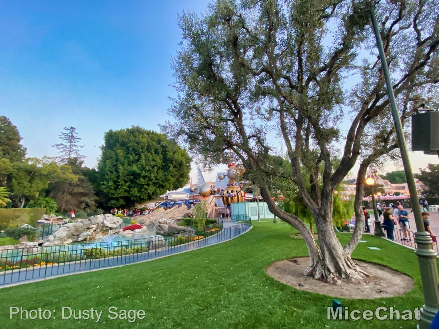 , Disneyland Update: Holiday Presto Chango – Everything New is Old Again