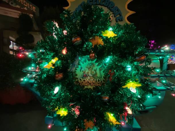 , Dateline Disney World: Animal Kingdom Holiday Celebrations