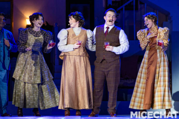 , Knott’s Merry Farm Presents a Magical Down Home Christmas