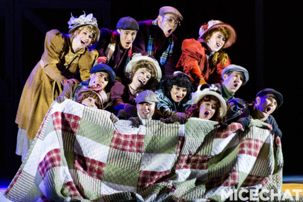 , Knott’s Merry Farm Presents a Magical Down Home Christmas