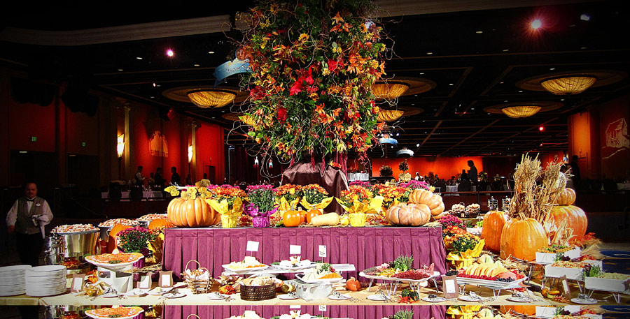 The Ultimate Disneyland Resort Thanksgiving Restaurant Guide