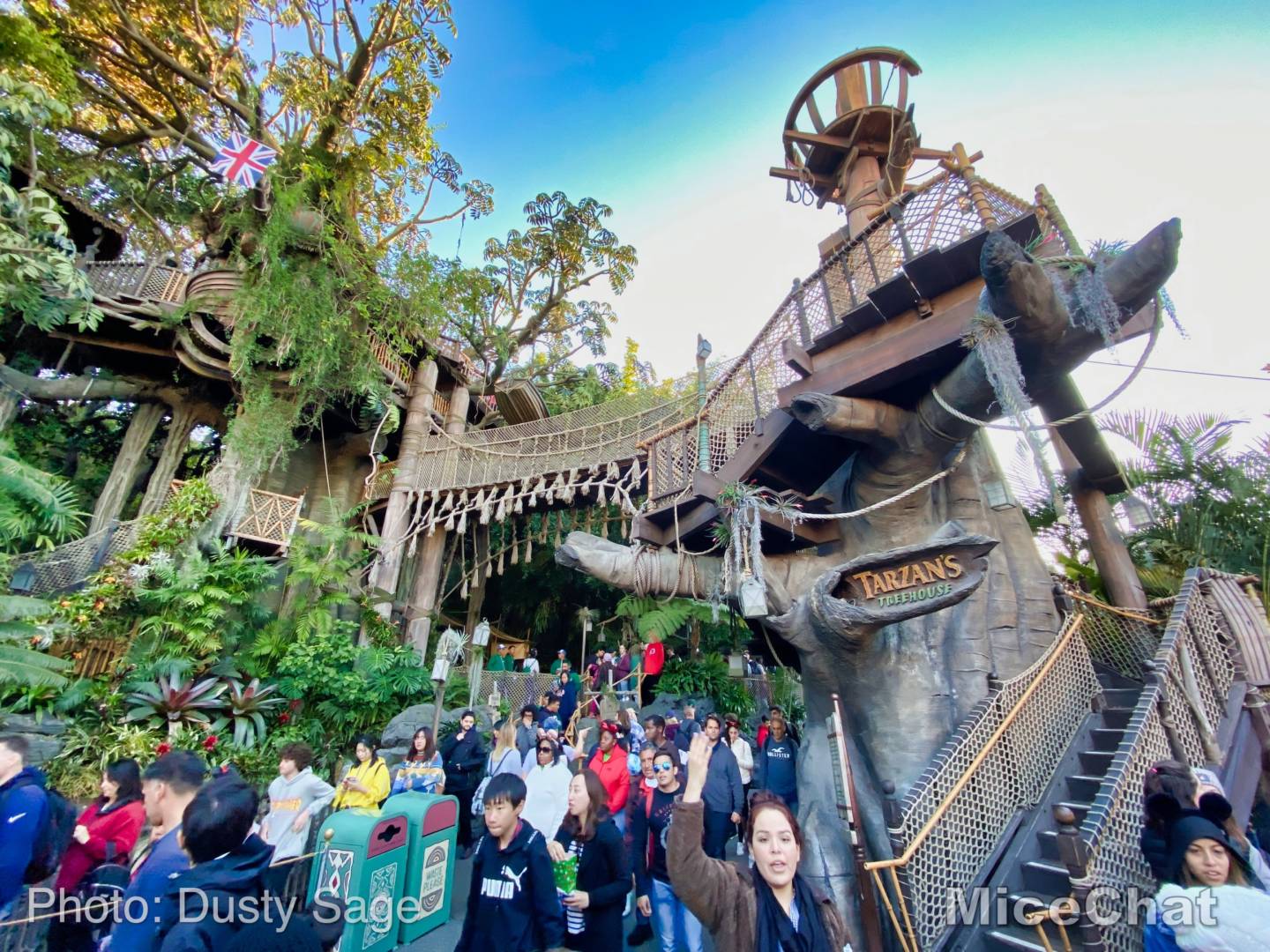 , Last Disneyland Update of the Decade &#8211; Ringing in 2020 with Massive Crowds