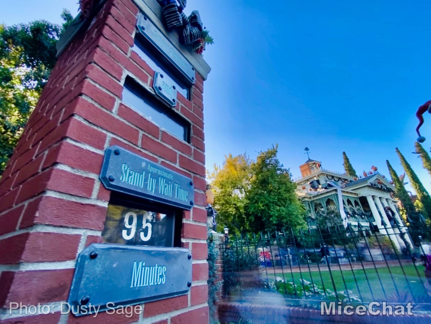 , Last Disneyland Update of the Decade – Ringing in 2020 with Massive Crowds