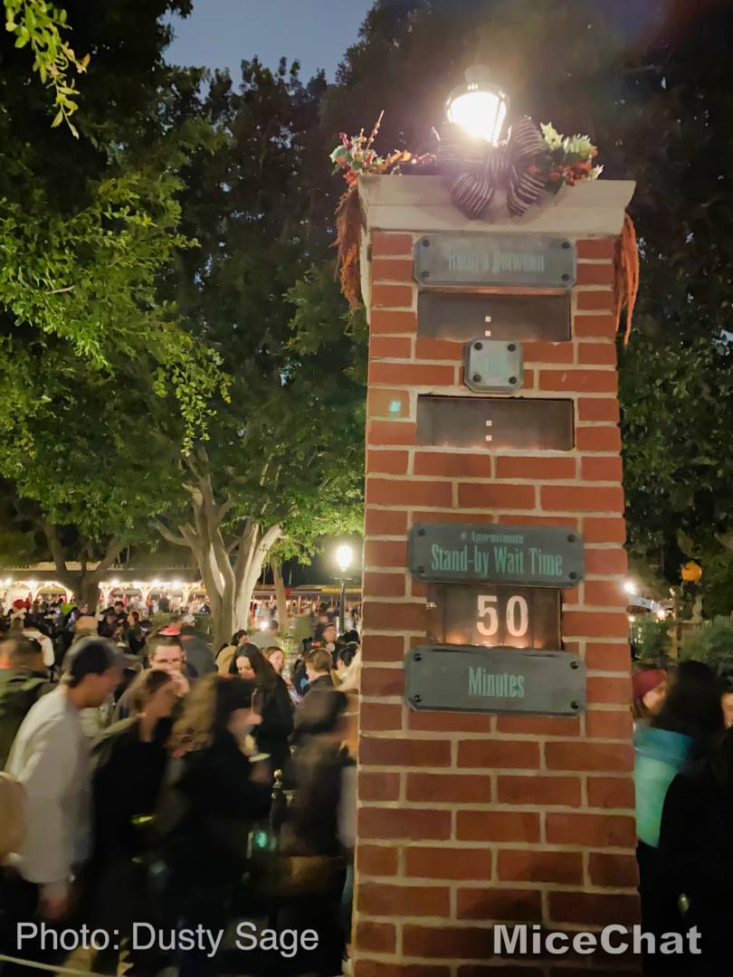 , Disneyland Update – Candlelight, Candy Canes & Resistance Rising!