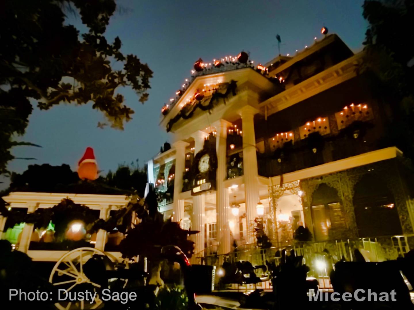 , Disneyland Update &#8211; Candlelight, Candy Canes &#038; Resistance Rising!