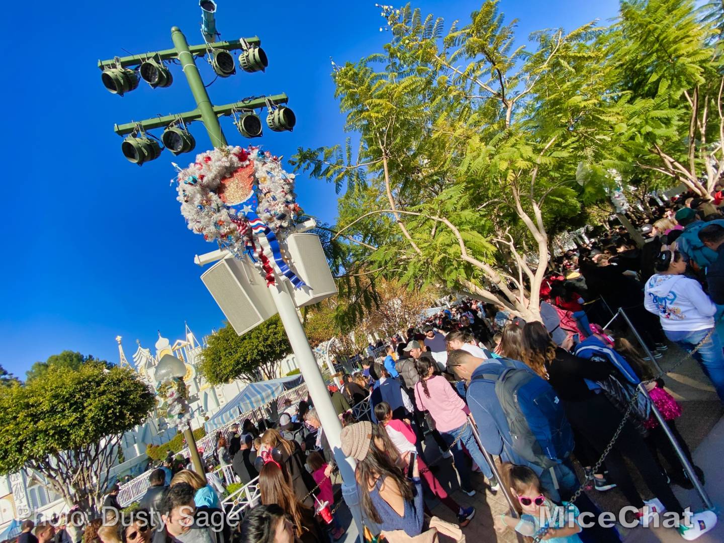 , Last Disneyland Update of the Decade &#8211; Ringing in 2020 with Massive Crowds