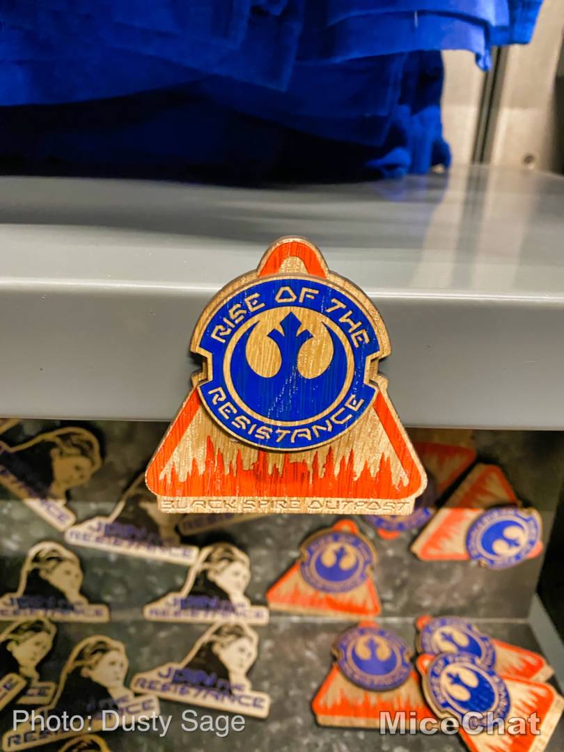 , Disneyland Update – Candlelight, Candy Canes & Resistance Rising!