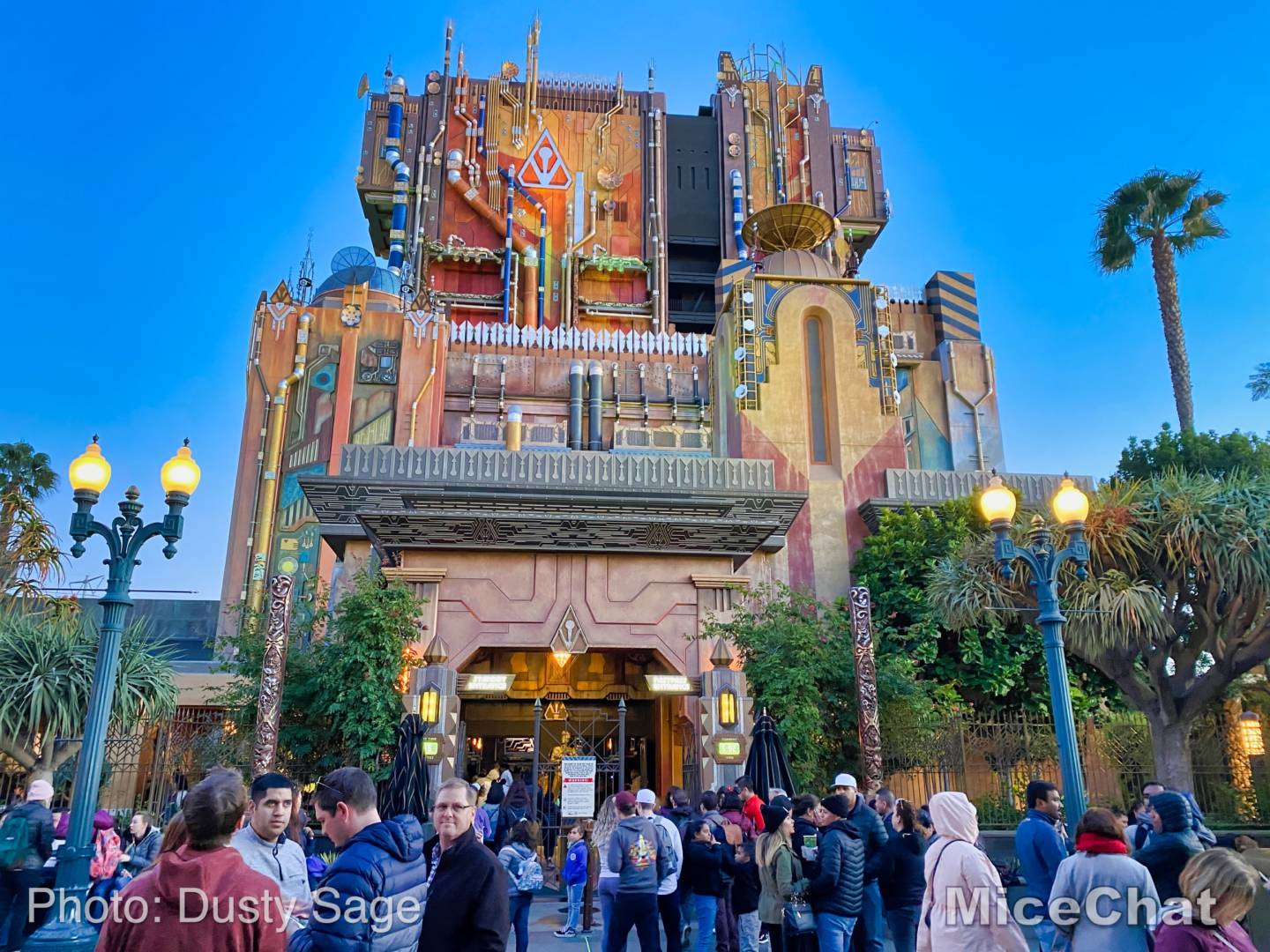 , Last Disneyland Update of the Decade &#8211; Ringing in 2020 with Massive Crowds